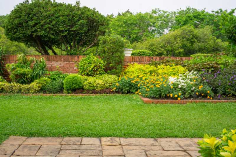 Manutenção de Paisagismo em Condomínios Preço Indianópolis - Manutenção de Paisagismo Jardim Externo